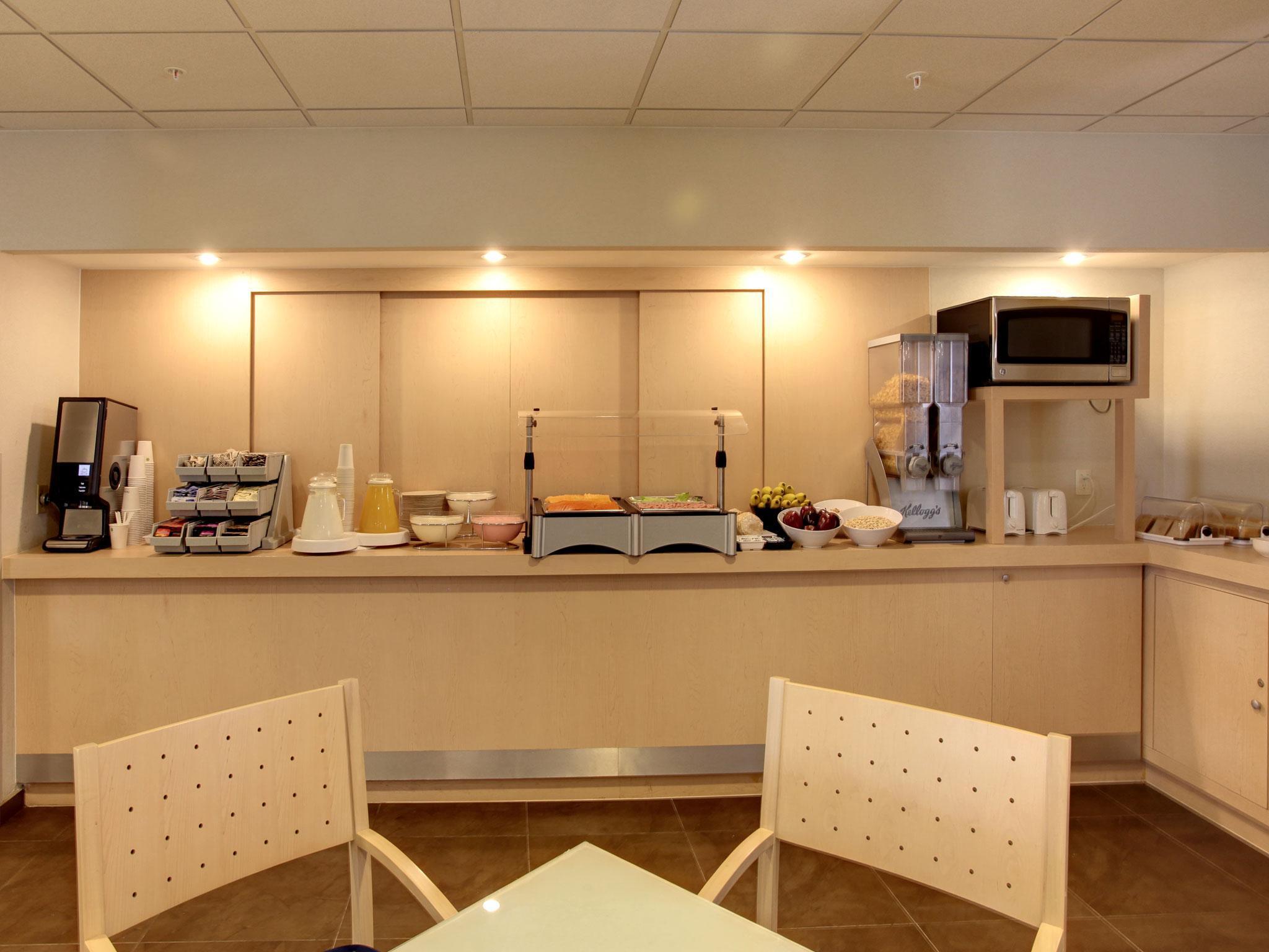 City Express Junior By Marriott Villahermosa Eksteriør billede