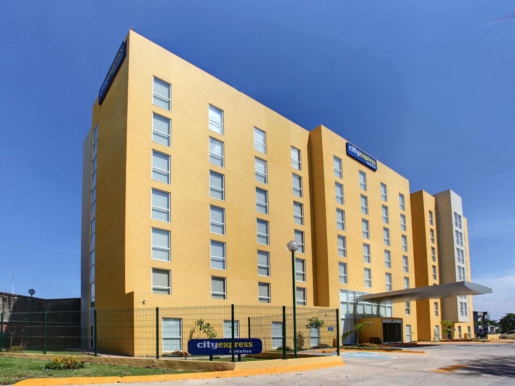 City Express Junior By Marriott Villahermosa Eksteriør billede