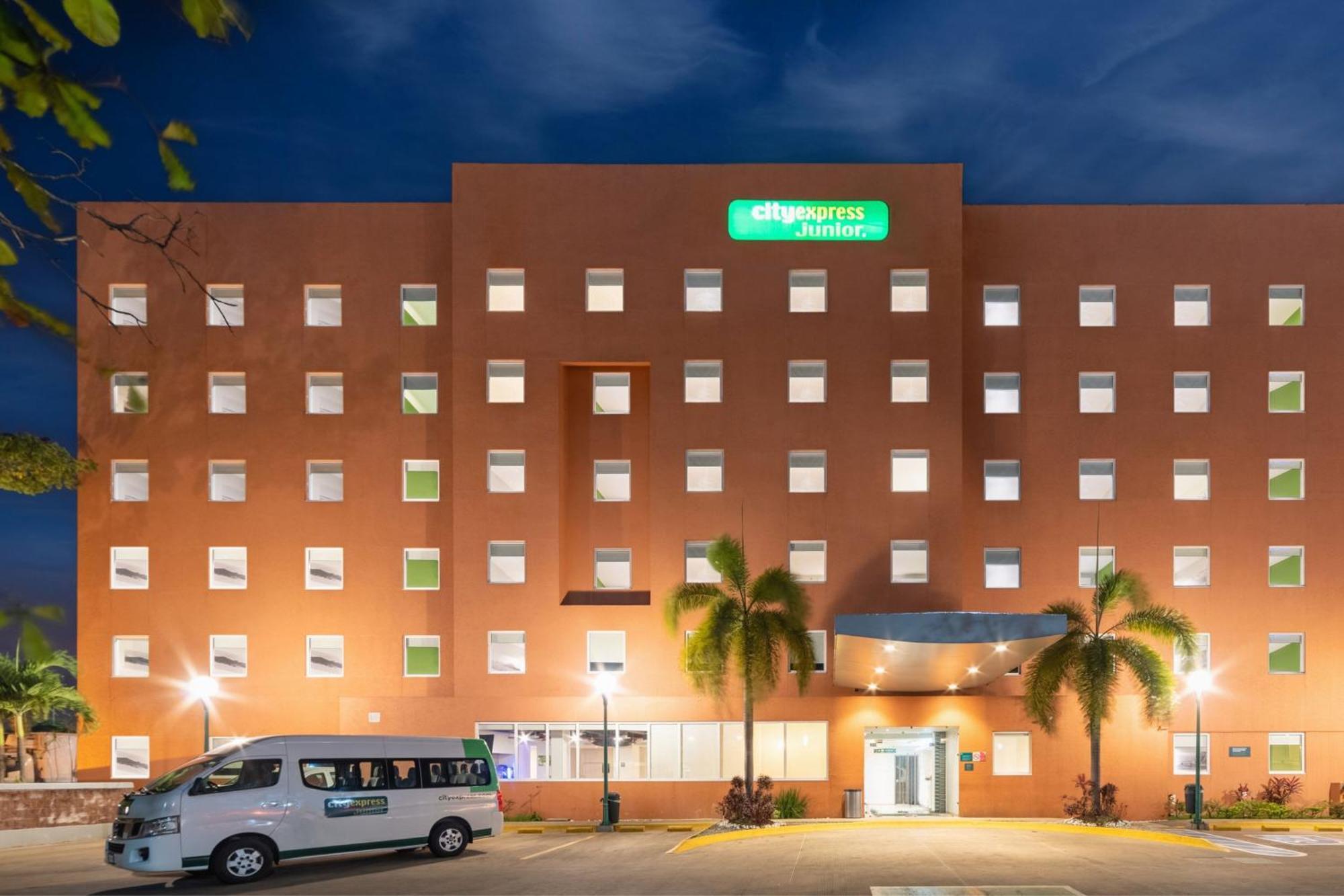 City Express Junior By Marriott Villahermosa Eksteriør billede