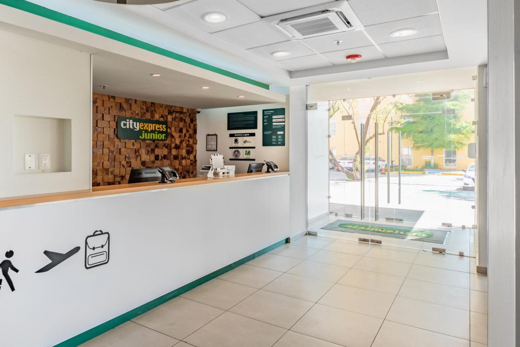 City Express Junior By Marriott Villahermosa Eksteriør billede