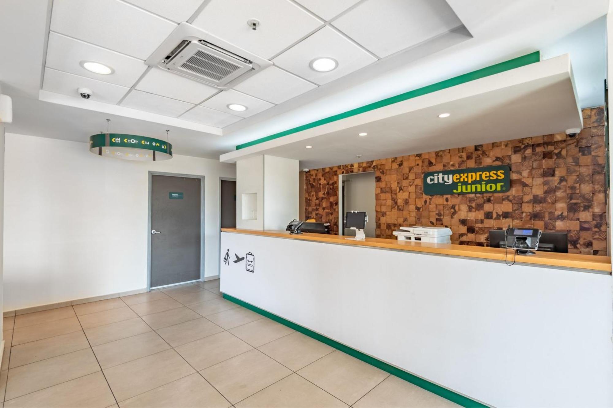City Express Junior By Marriott Villahermosa Eksteriør billede